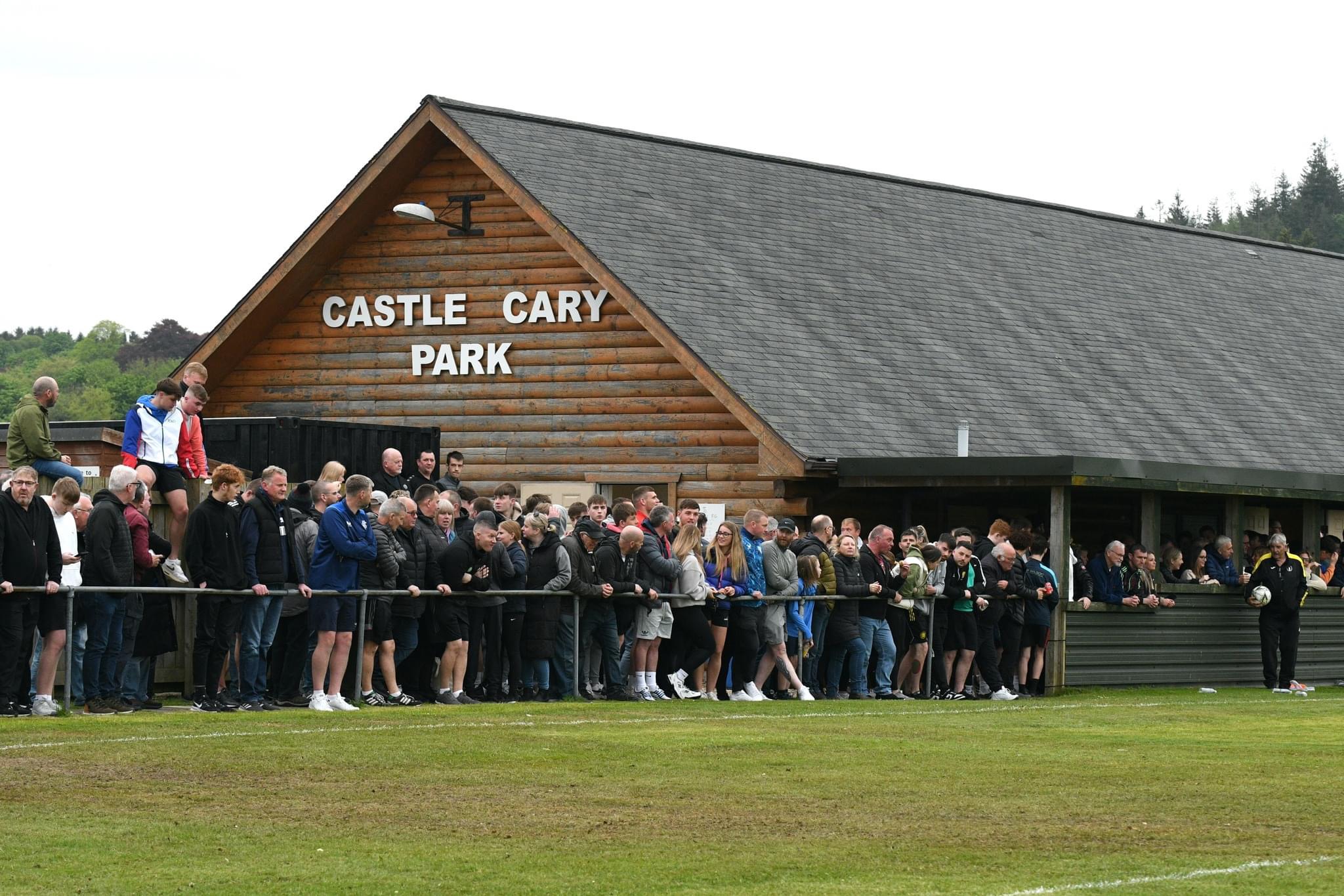 Supporters at Castle Cary Park Creetown